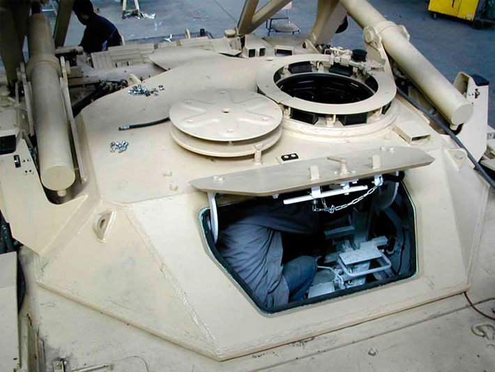 Diseño habitáculo de vehículo militar realizado por Imbris